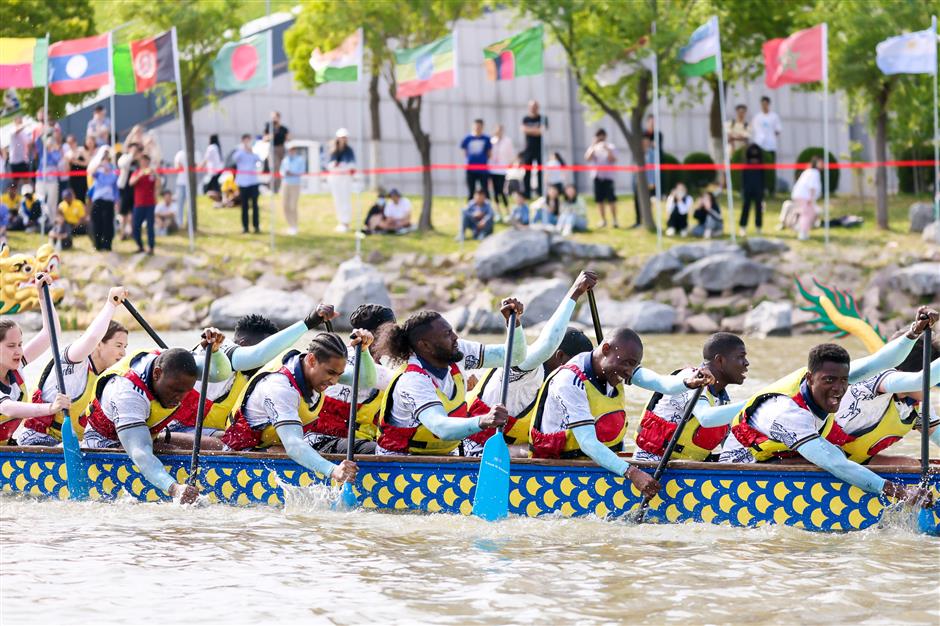 East China Normal University international students row to victory